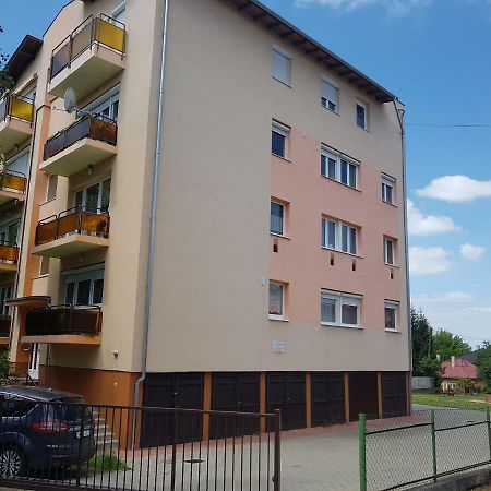 Bazsi Apartman Siofok Exterior photo