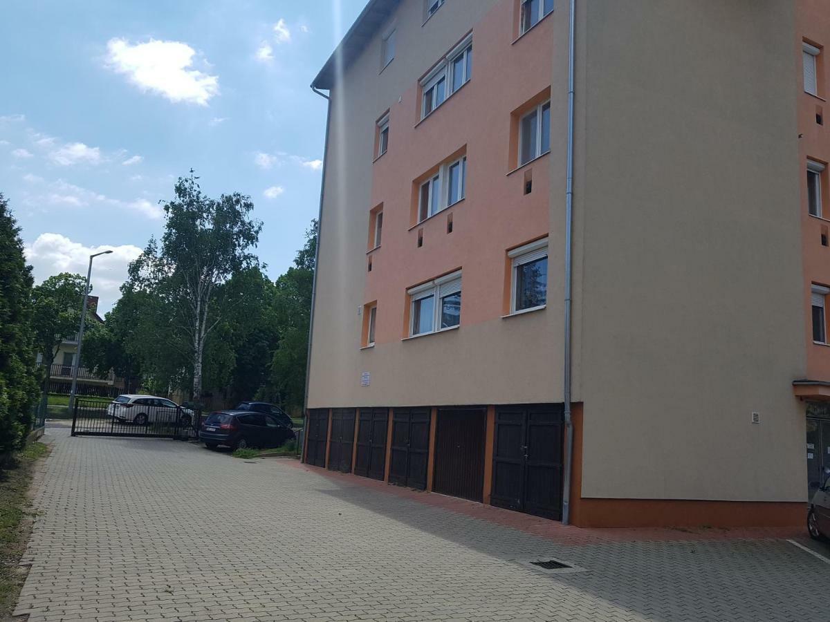 Bazsi Apartman Siofok Exterior photo